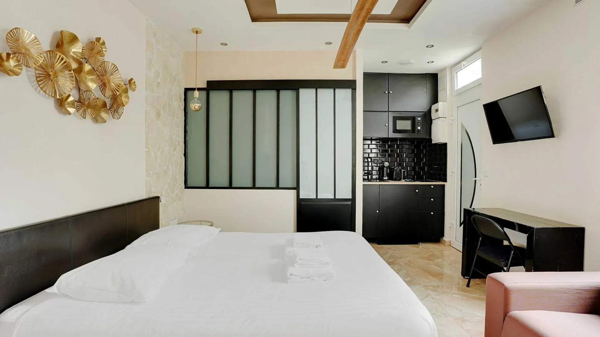 Charming Studio - 2P - Paris Centre Apartment